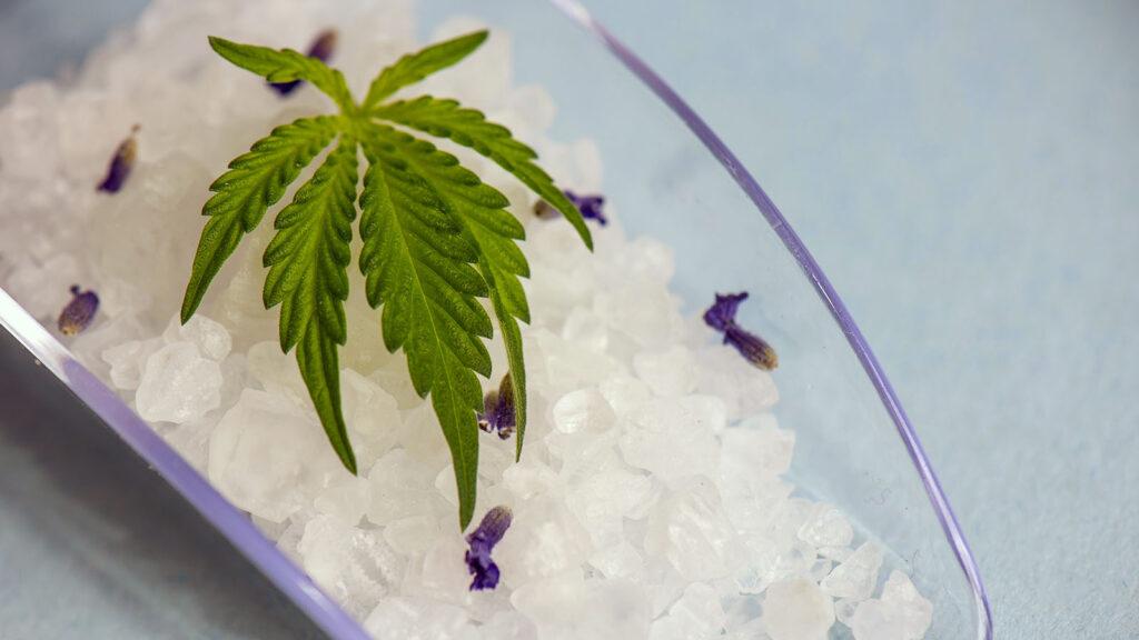 How to make cannabis infused salt